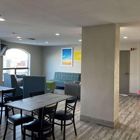 Days Inn By Wyndham Dallas Garland West Esterno foto